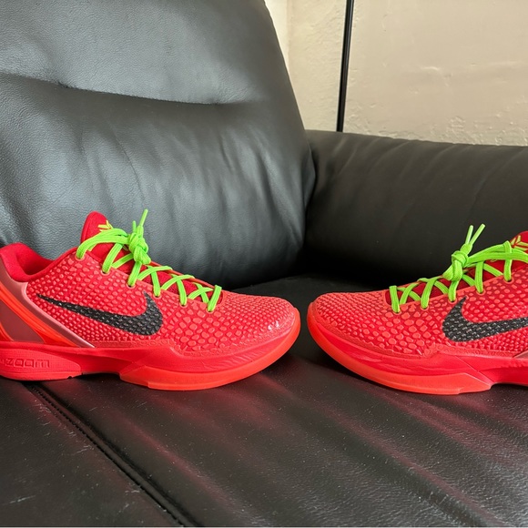 kobe grinches shoes
